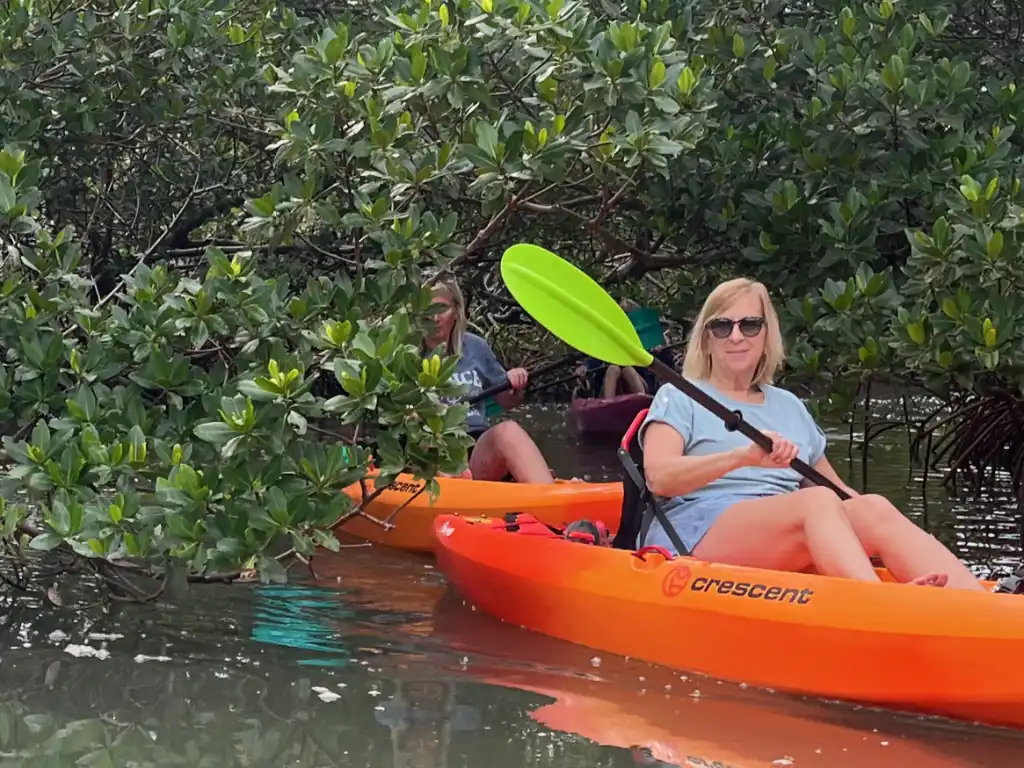 Crescent kayak with carbon fiber paddle